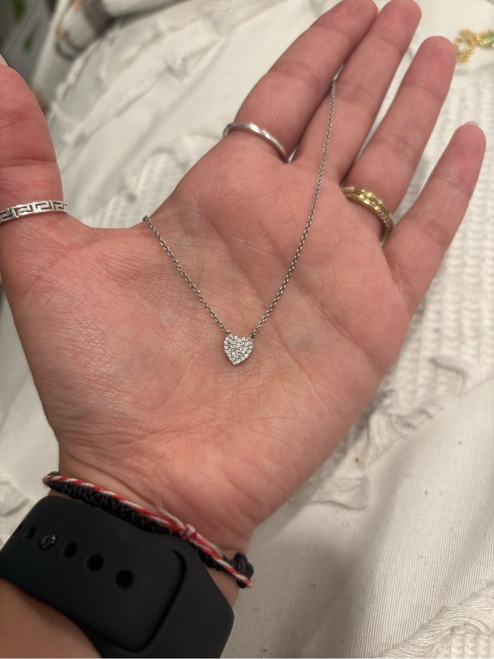 Delicate Heart Pendant Necklace in Silver